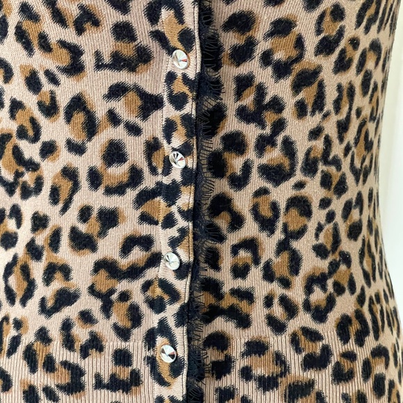 Gorgeous White House Black Market Leopard Cardigan - Picture 15 of 16